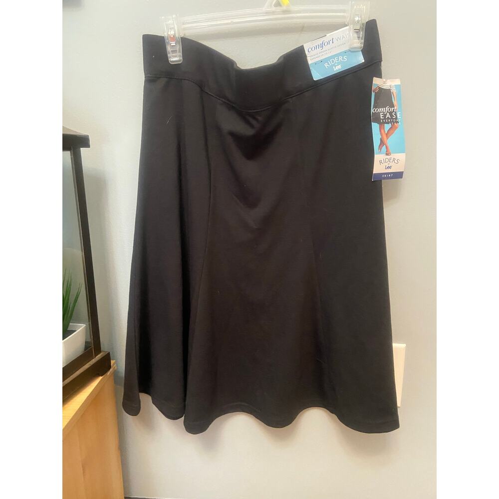 Riders by Lee women’s black skirt size medium NWT